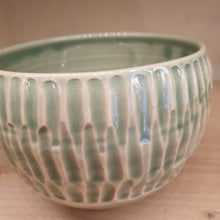 Charger l'image dans la galerie, Bol à pied - Collection "Scala"