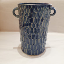 Charger l'image dans la galerie, Pot à couvert en grès blanc. Collection "Scala"