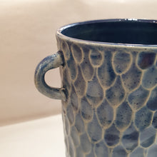 Charger l'image dans la galerie, Pot à couvert en grès blanc. Collection "Scala"